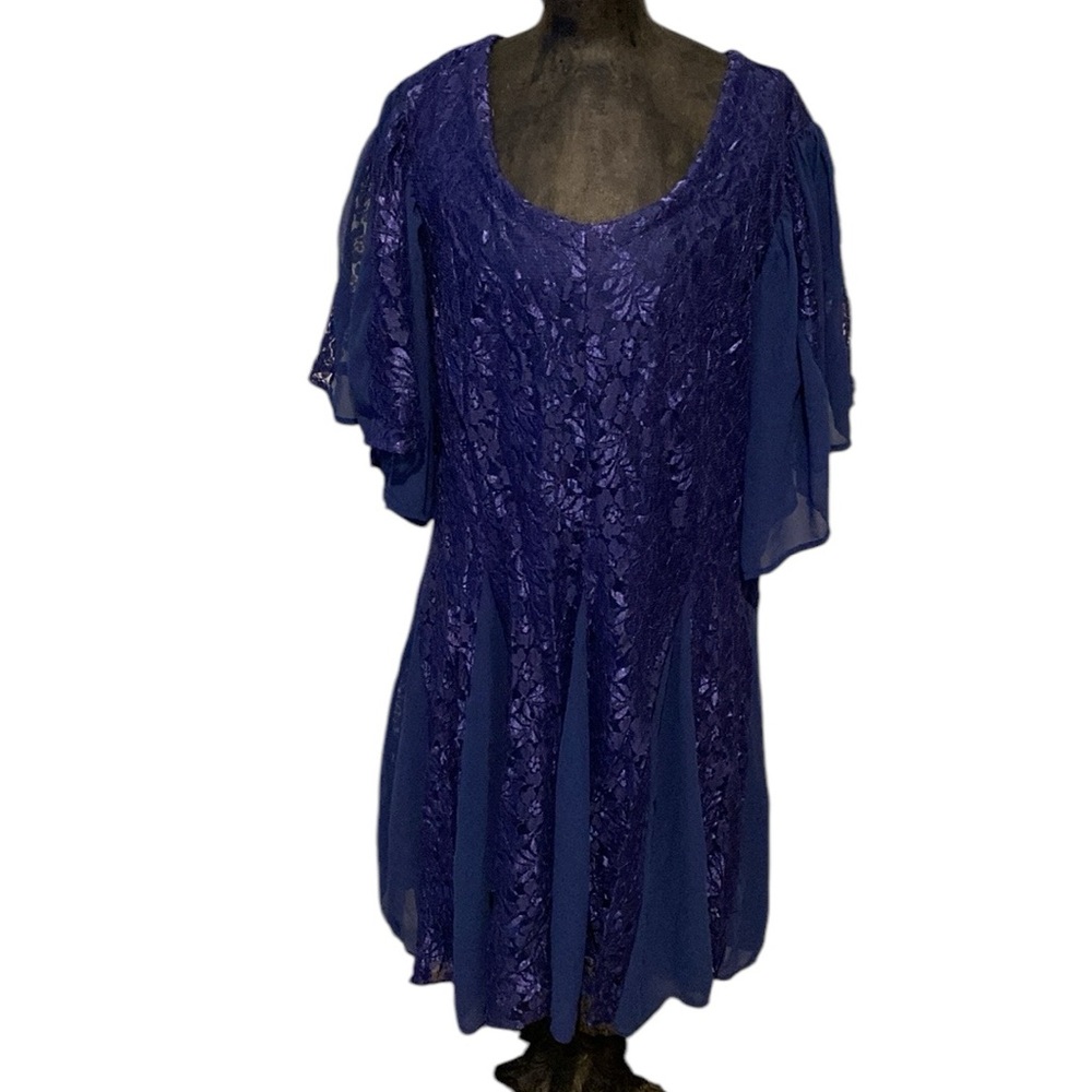 Plus Size Signature Collection by Vicki Wayne Lace Short Sleeve Dress